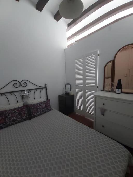 Small Room In Sants With Huge Terrace 巴塞罗那 外观 照片
