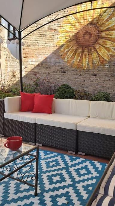Small Room In Sants With Huge Terrace 巴塞罗那 外观 照片